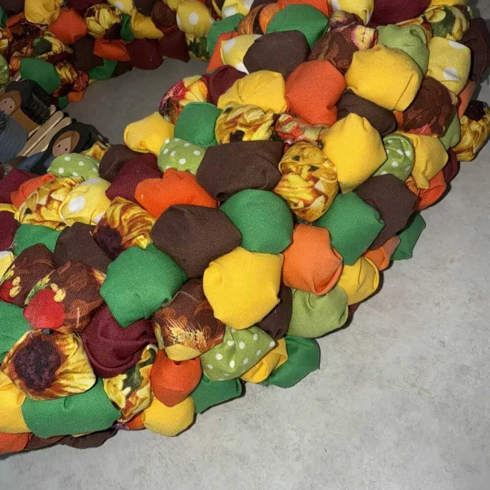 Vtg handmade fabric puff wreath 18” w/ fall colors Turkey figurines Homemade MCM